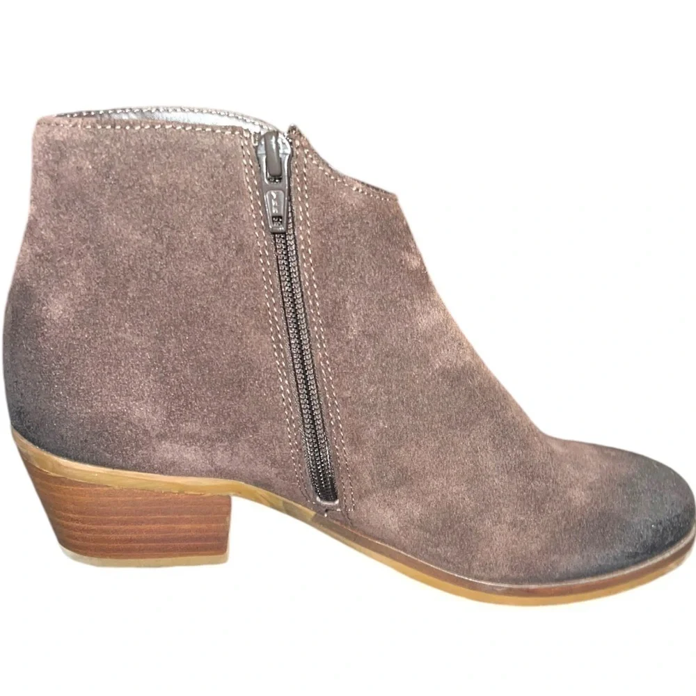 New ▶️ Clarks ◀️ Women’s Mila Myth Suede Boots 6.5
